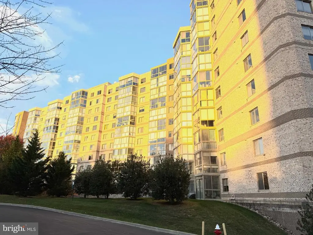 19355 Cypress Ridge Ter #503, Leesburg