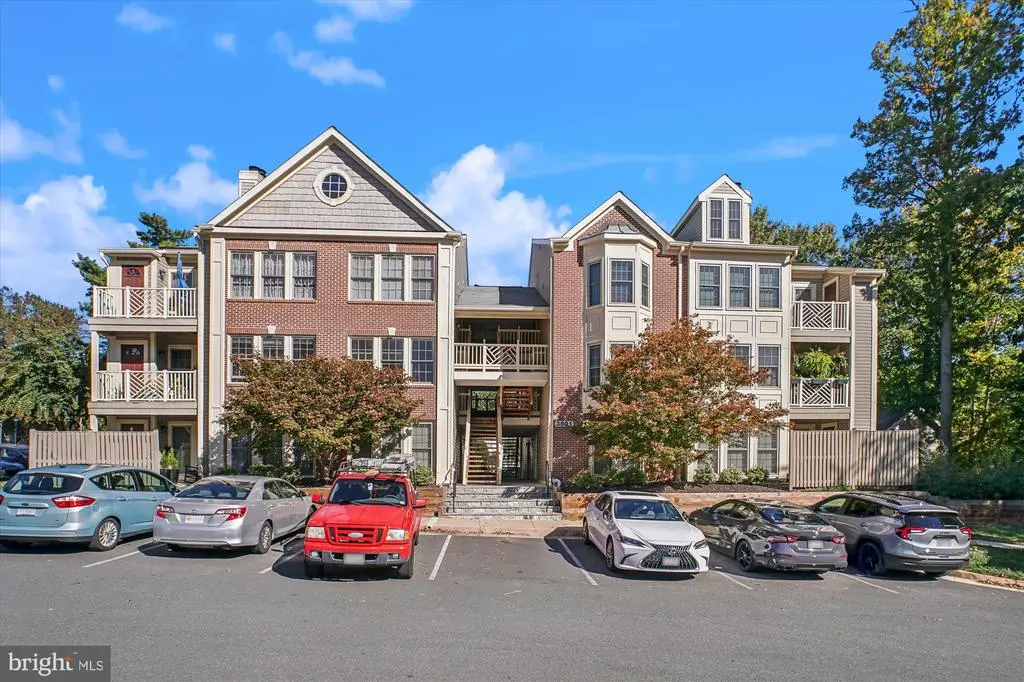 3801 Ridge Knoll Ct #2a, FAIRFAX
