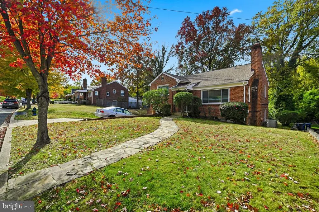 3227 O St Se, Washington