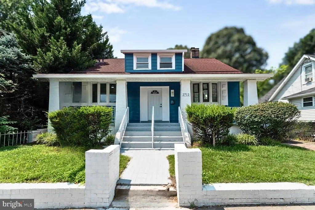 2712 S Dakota Ave Ne, WASHINGTON