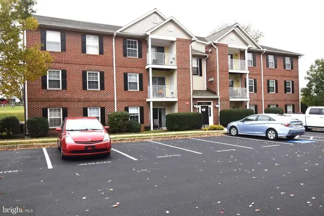 3856 Shadywood Dr #2b, Jefferson
