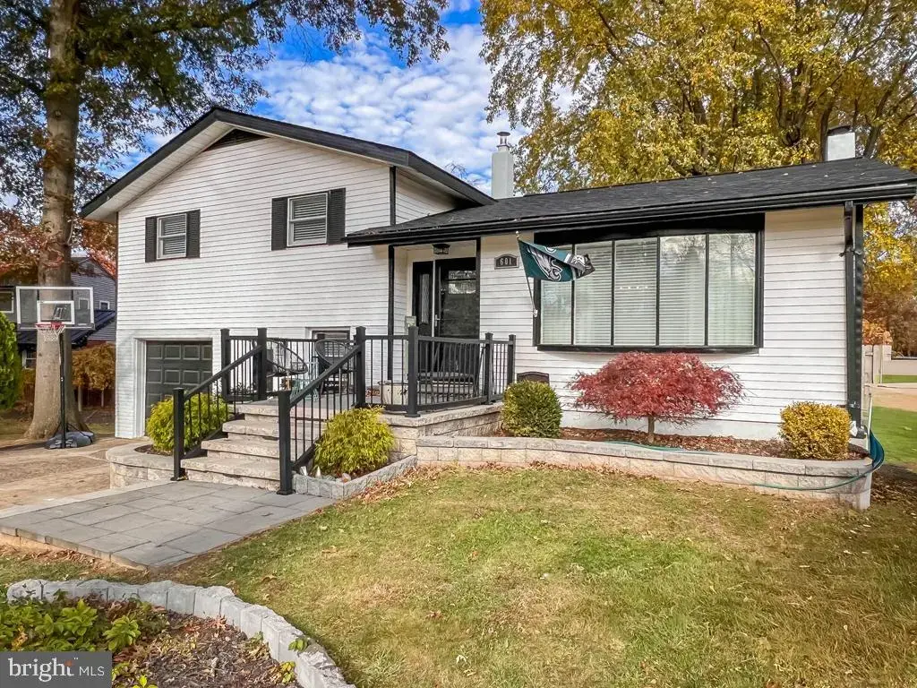 601 Austin Dr, FAIRLESS HILLS