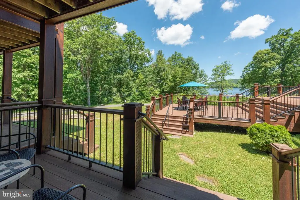 565 Glendale Rd #103b, Oakland