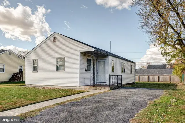 321 Bassett Ave, New Castle