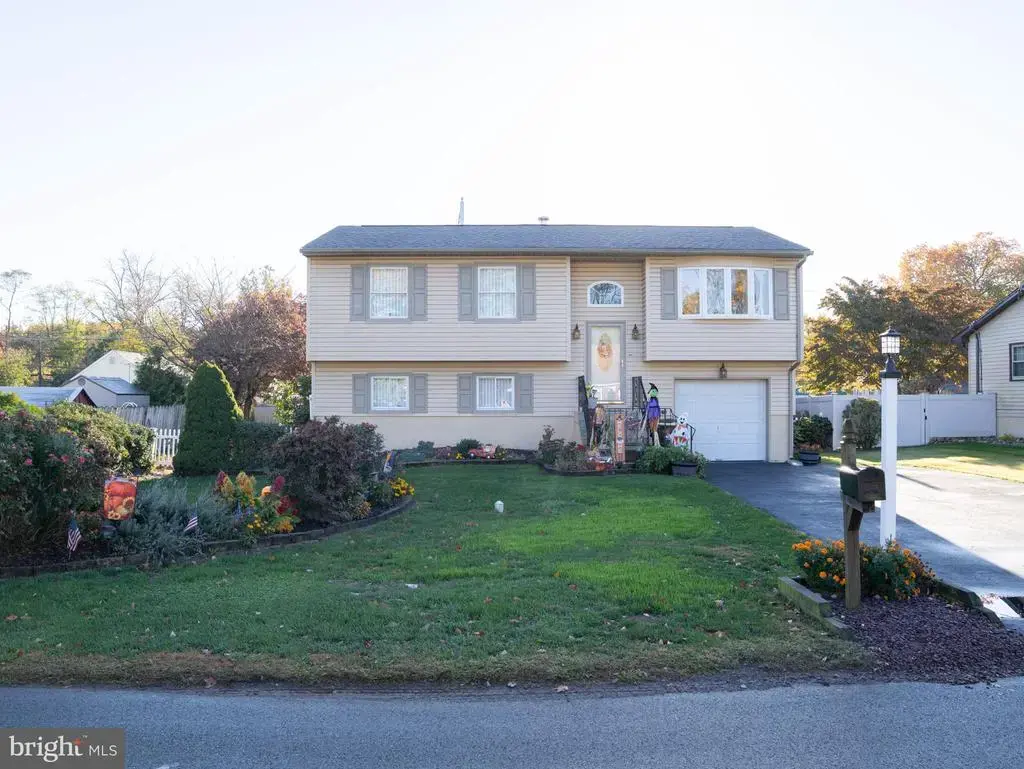 5651 Terrace Ave, BENSALEM