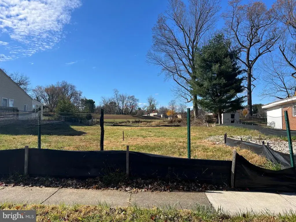7618 Carla Rd, PIKESVILLE
