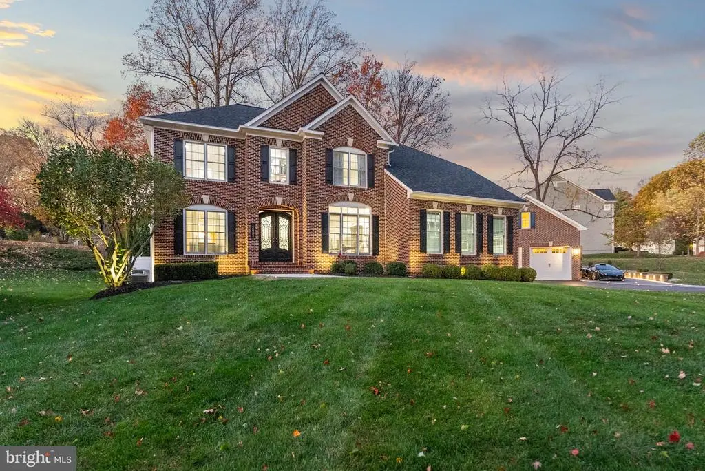 12882 Crouch Dr, FAIRFAX