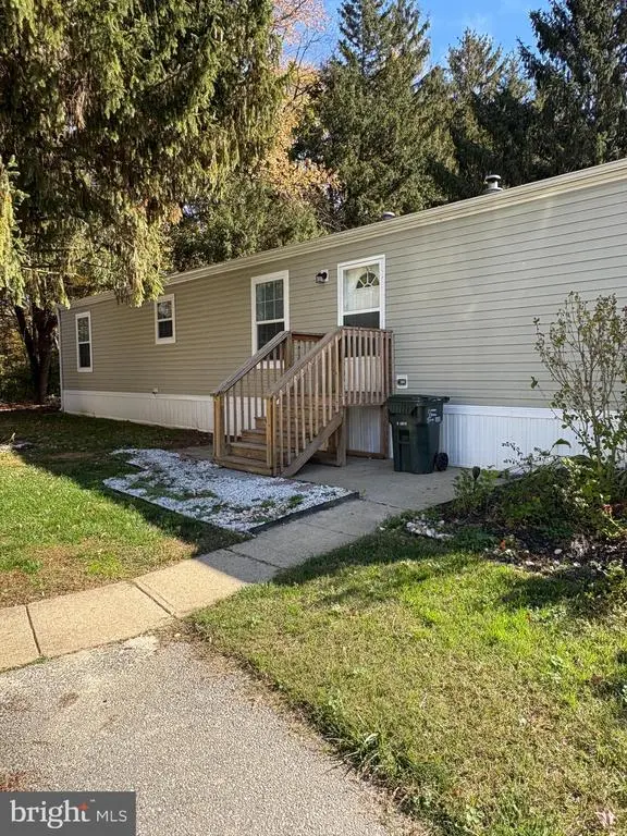 16 Clayton Dr, Clayton