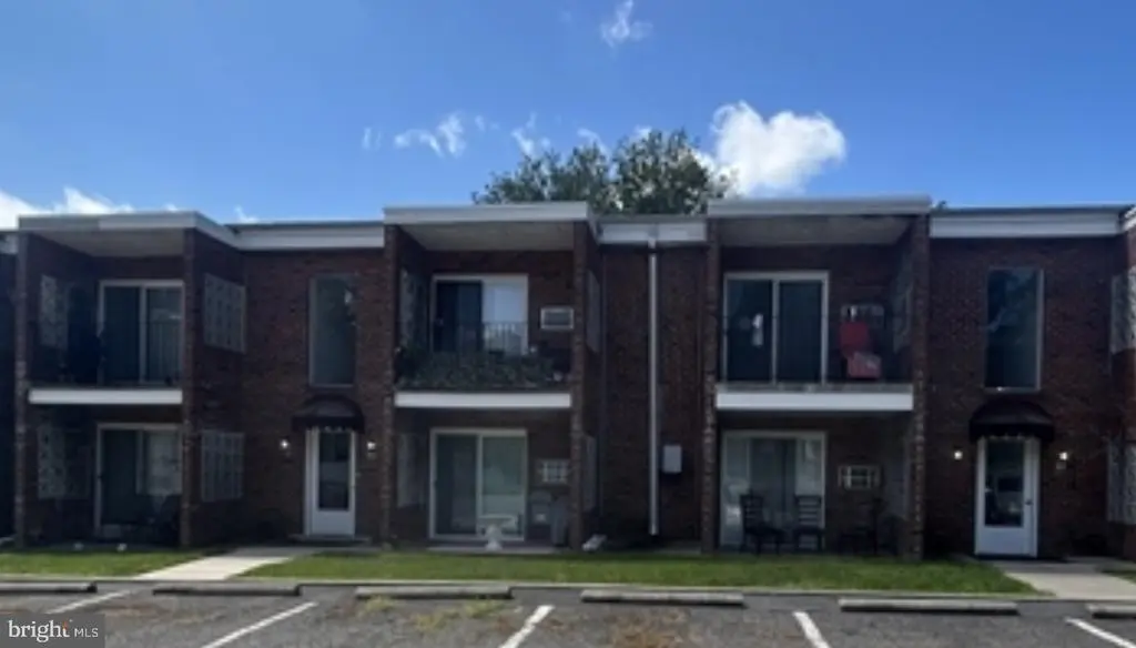 94 Governor Printz Blvd #8, Claymont