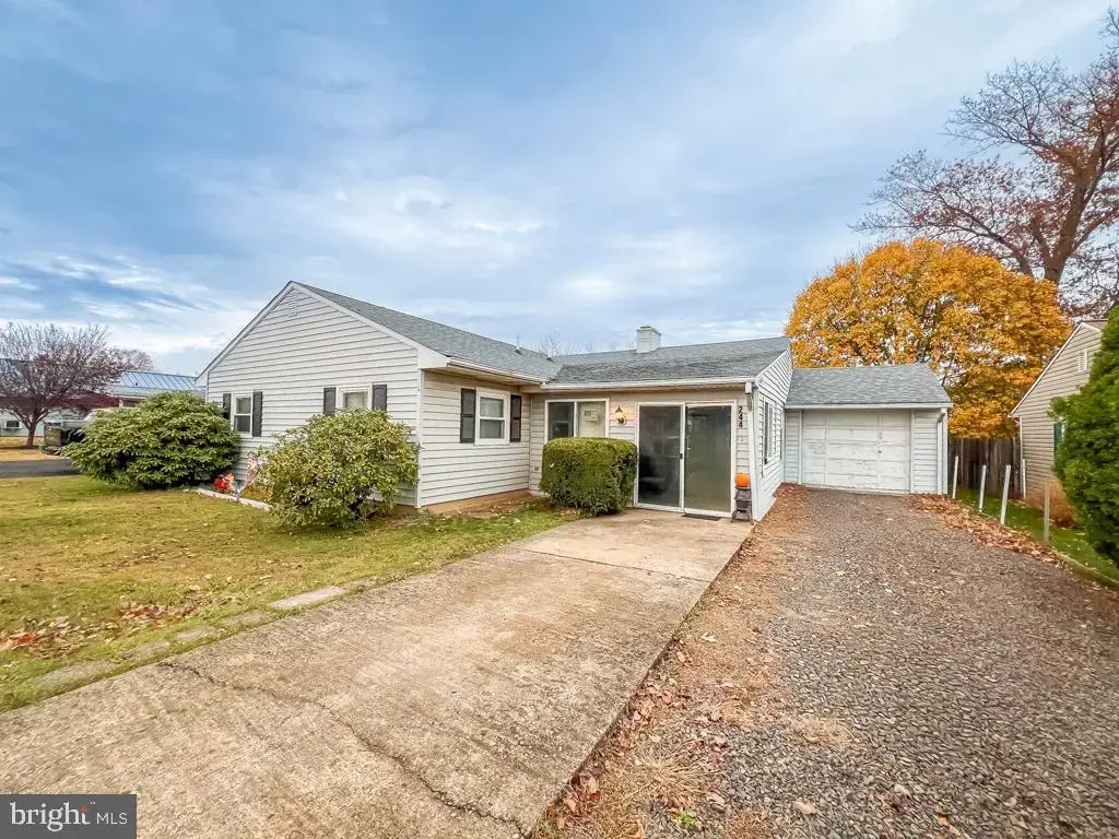 244 Guilford Rd, FAIRLESS HILLS