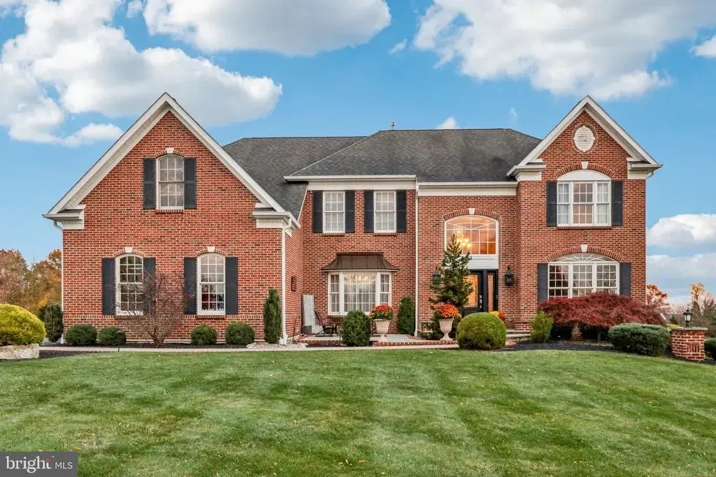 433 Elizabeth Way, HATFIELD
