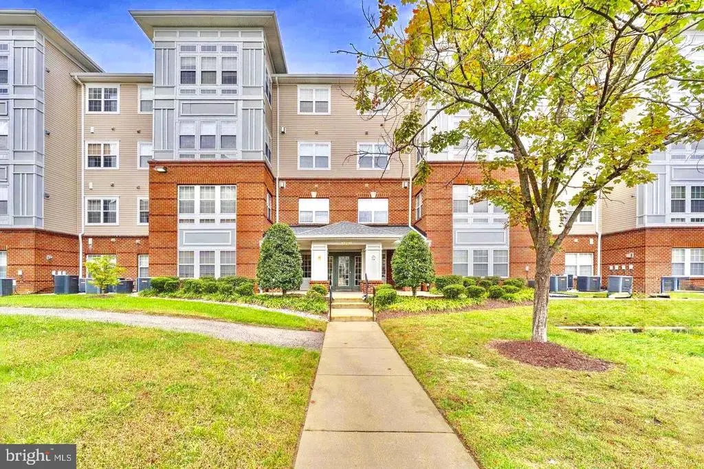 13216 Fox Bow Dr #202, Upper Marlboro