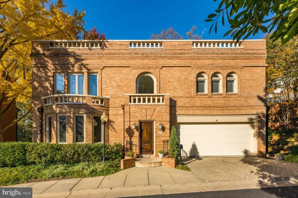 4616 Foxhall Cres Nw, WASHINGTON