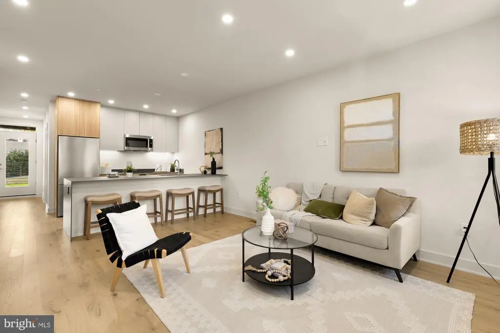 2647 41st St Nw #2, WASHINGTON