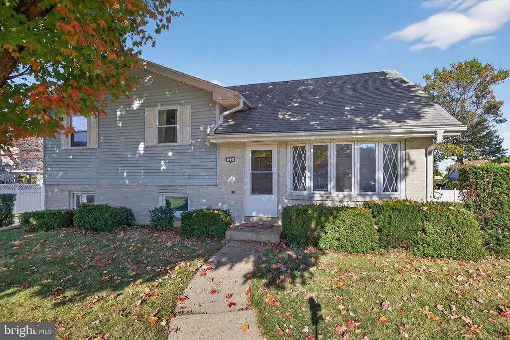 27 Rosemont Ave, READING