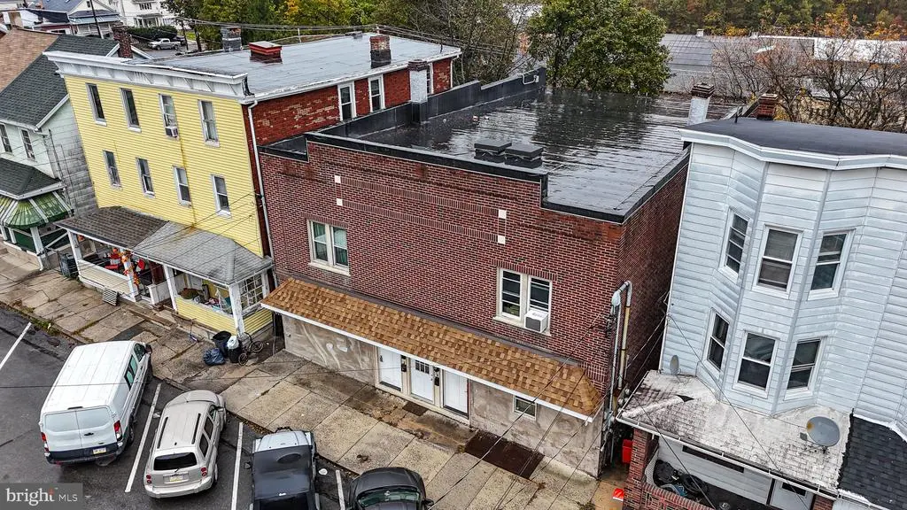 231-233 E Ridge St, Lansford