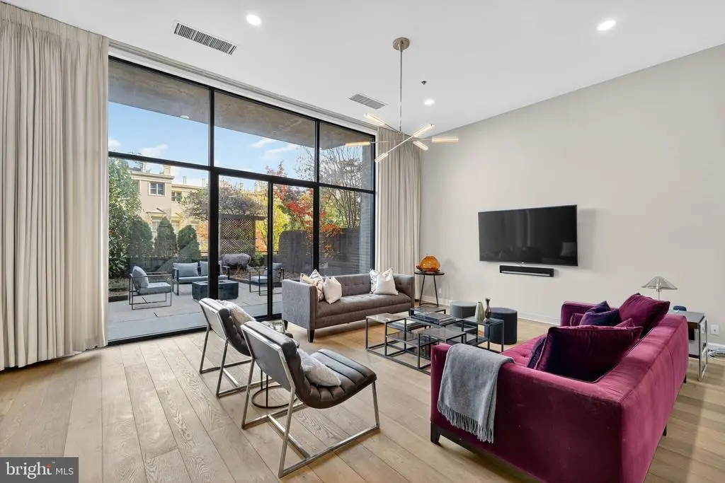 1401 N Oak St #g-5, ARLINGTON