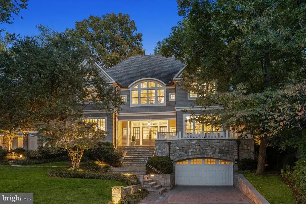 3033 University Ter Nw, WASHINGTON