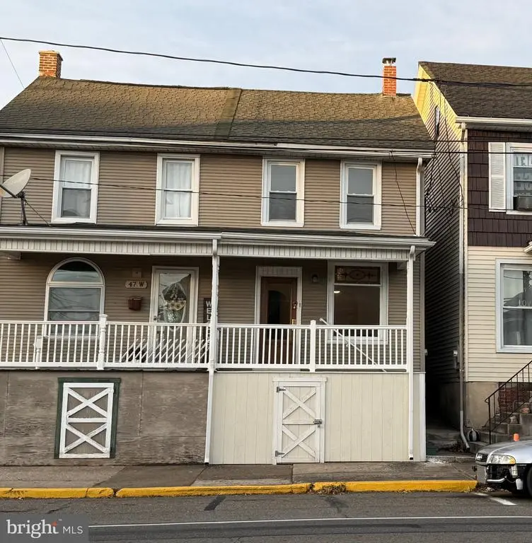 45 W Grand Ave, TOWER CITY