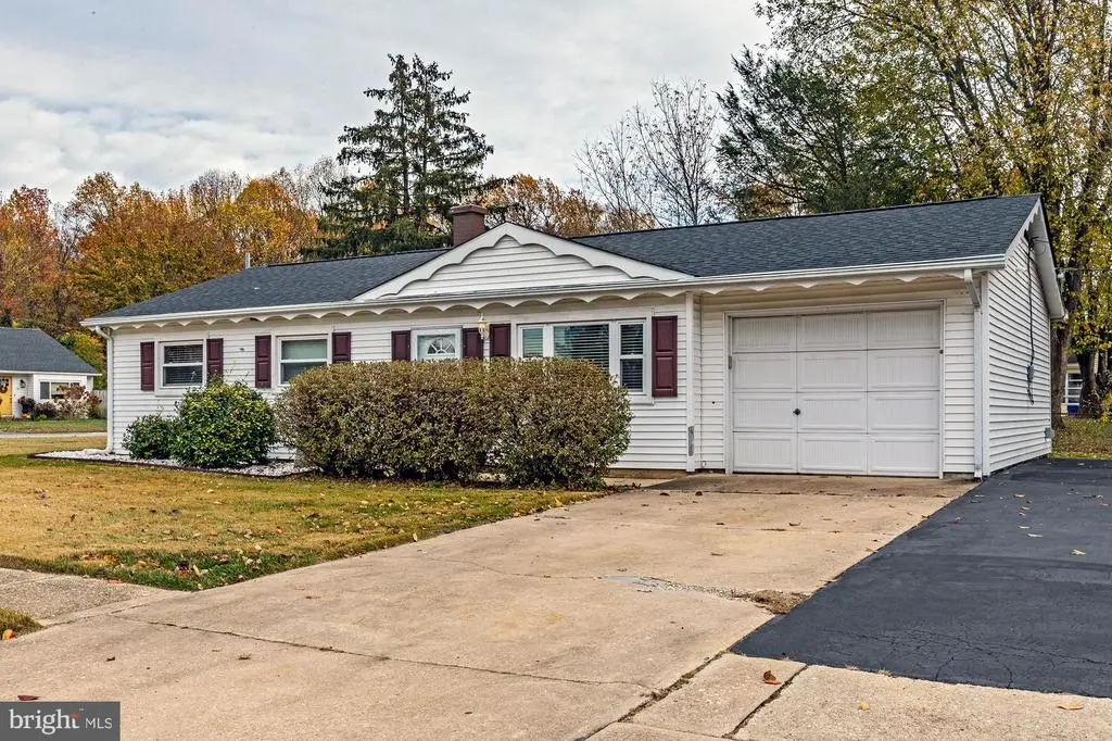 135 Garrett Rd, Newark