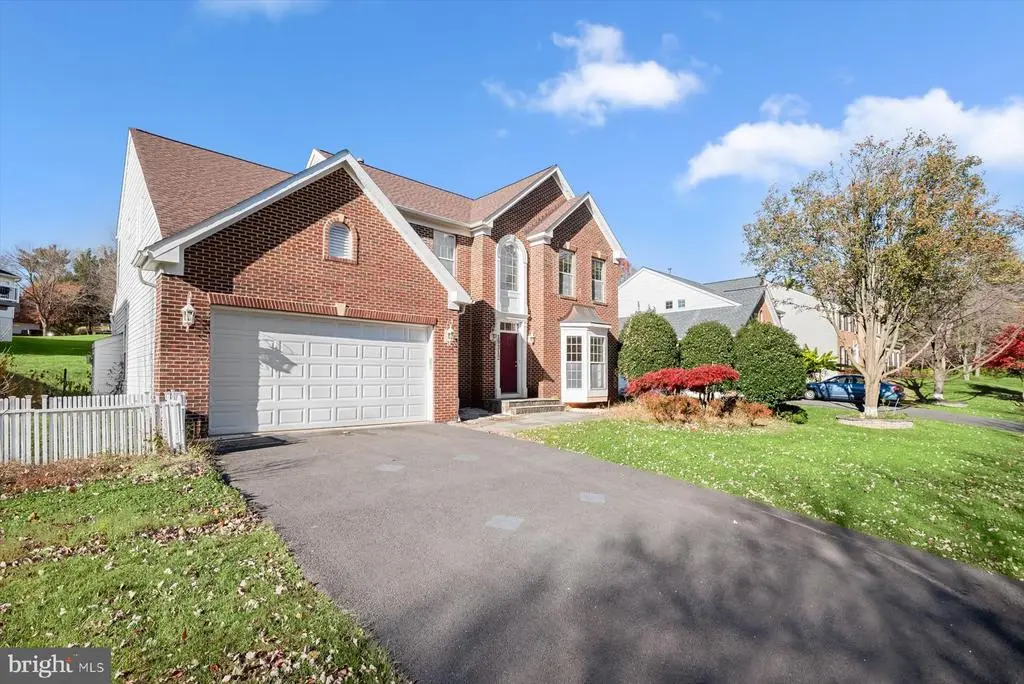 19312 Plummer Dr, Germantown