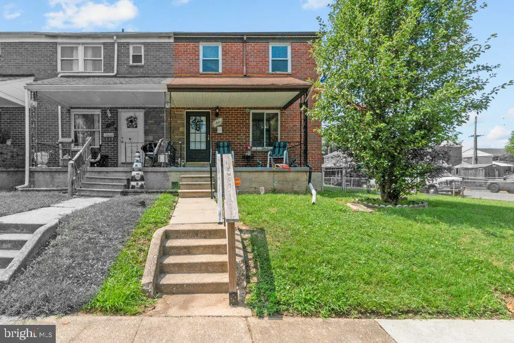 936 Foxcroft Ln, Essex