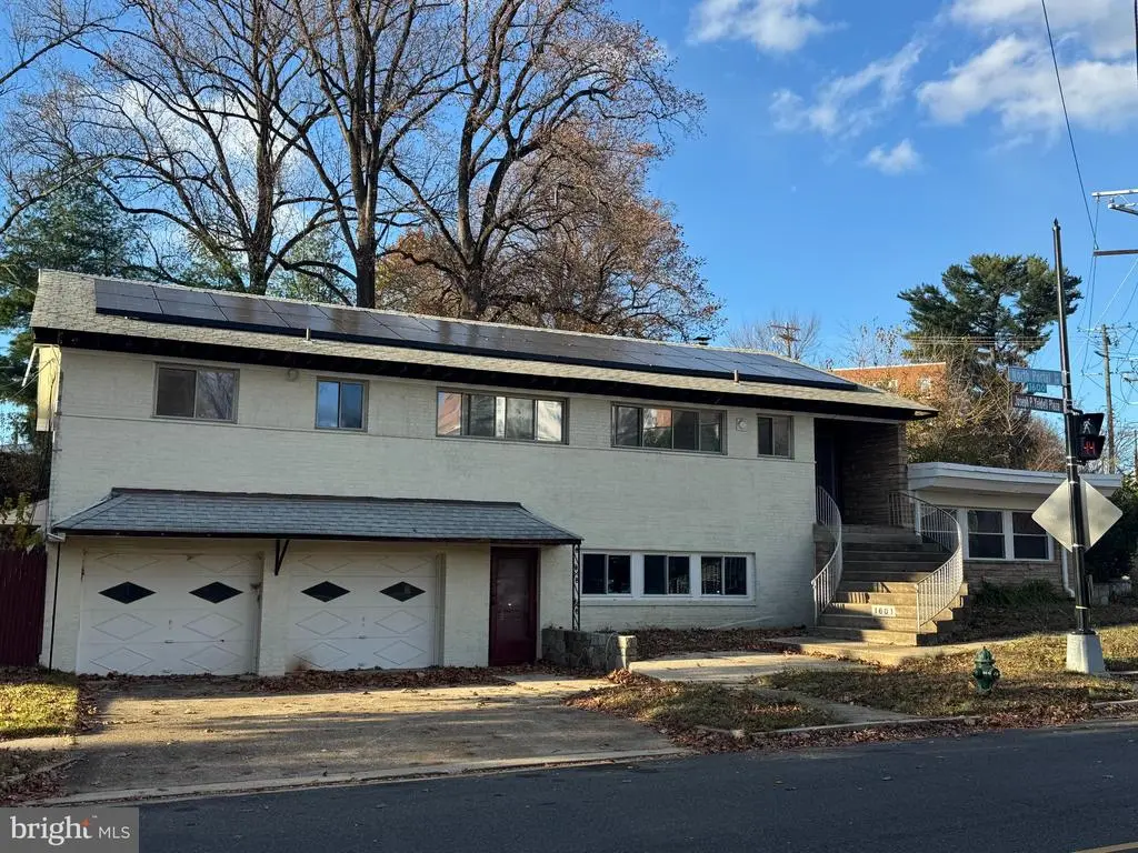 1601 North Portal Dr Nw, WASHINGTON