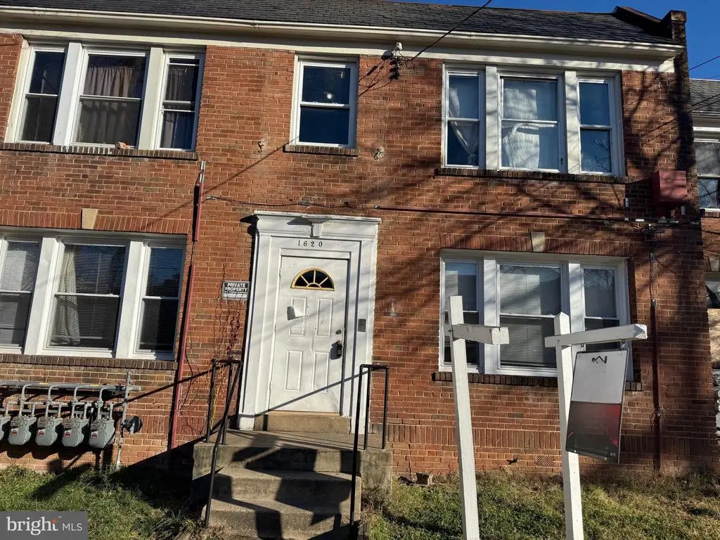 1620 17th Pl Se, WASHINGTON