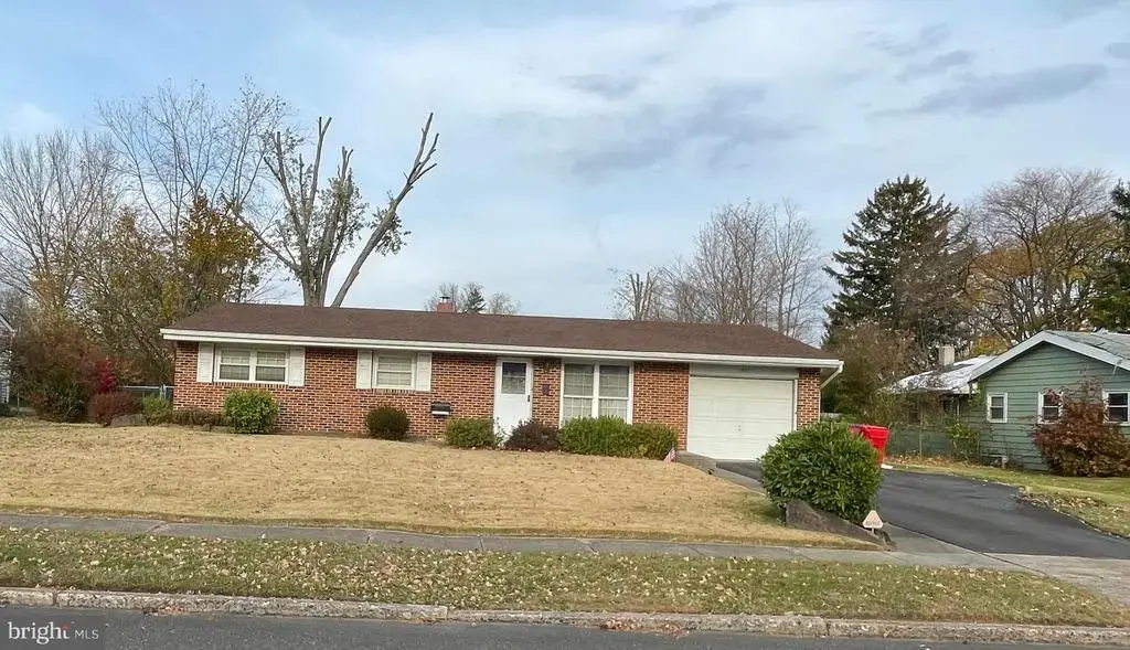 1421 Bradley Ln, WARMINSTER