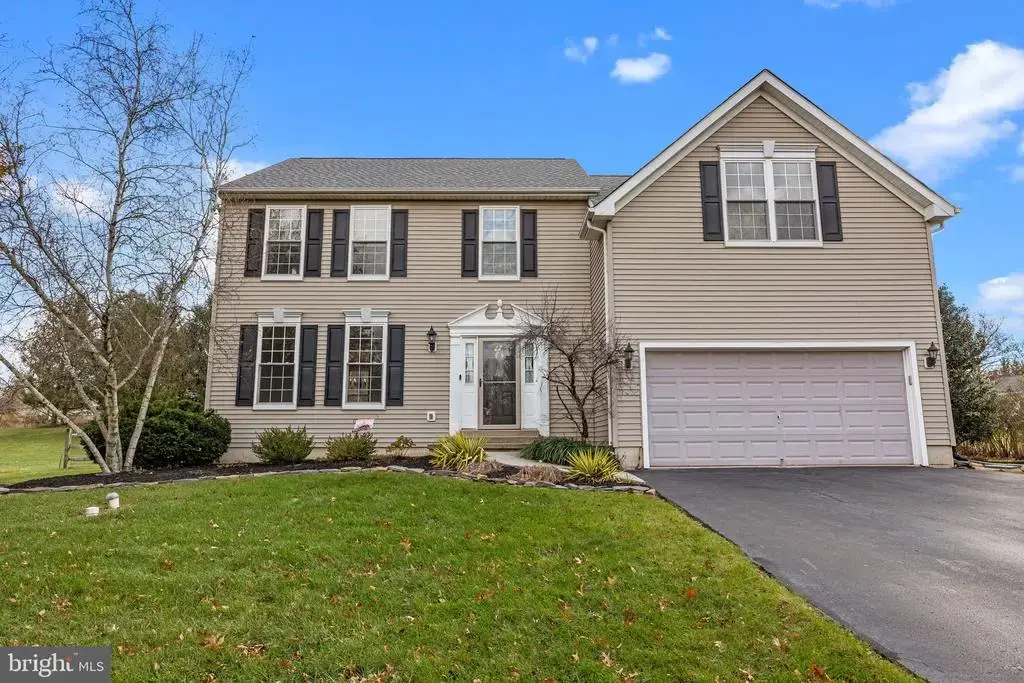 132 Applewood Ln, DUBLIN