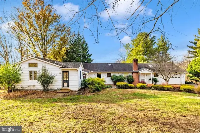 8423 Palmer Rd, Middletown