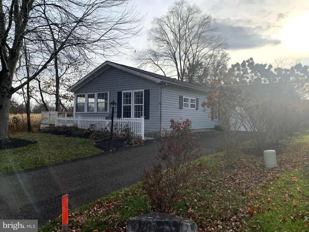 214 Dove Ct, NEW HOPE