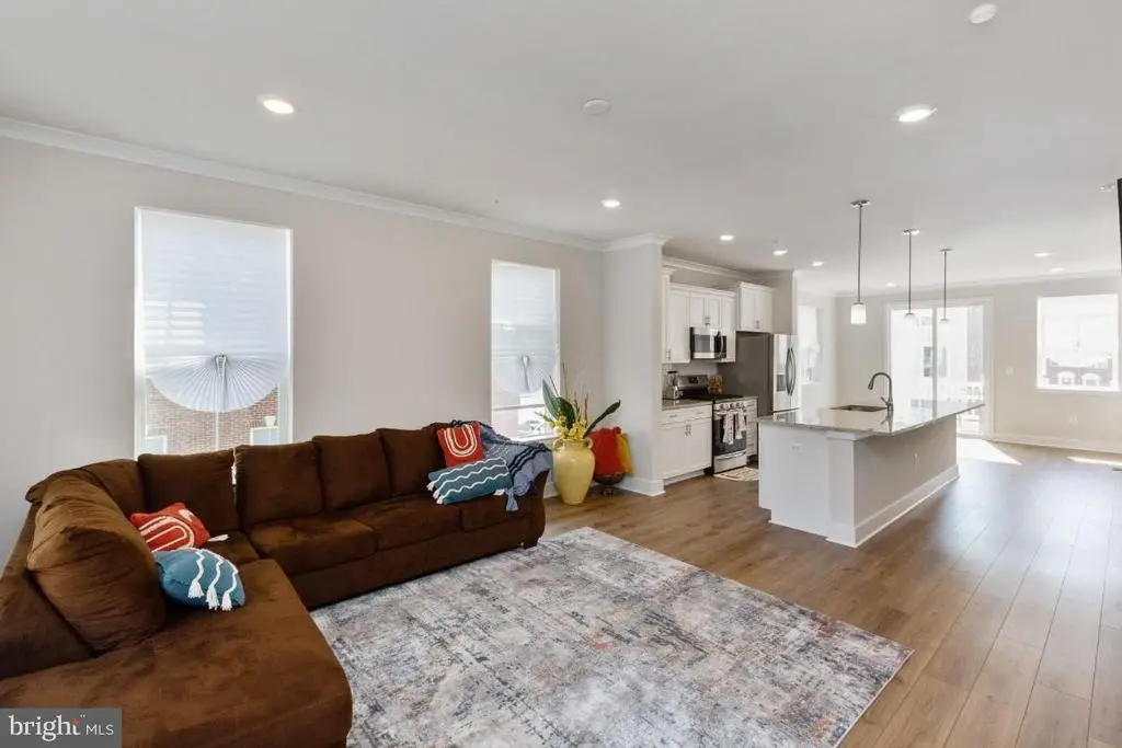 11488 Mary Shelley Pl, White Plains