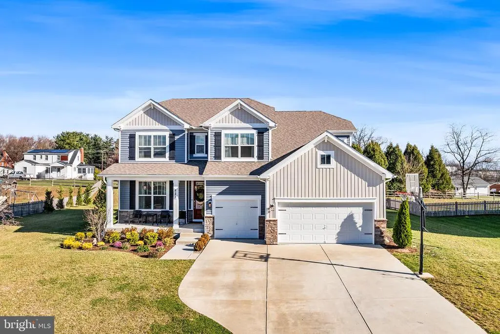 822 Redwood Dr, Westminster