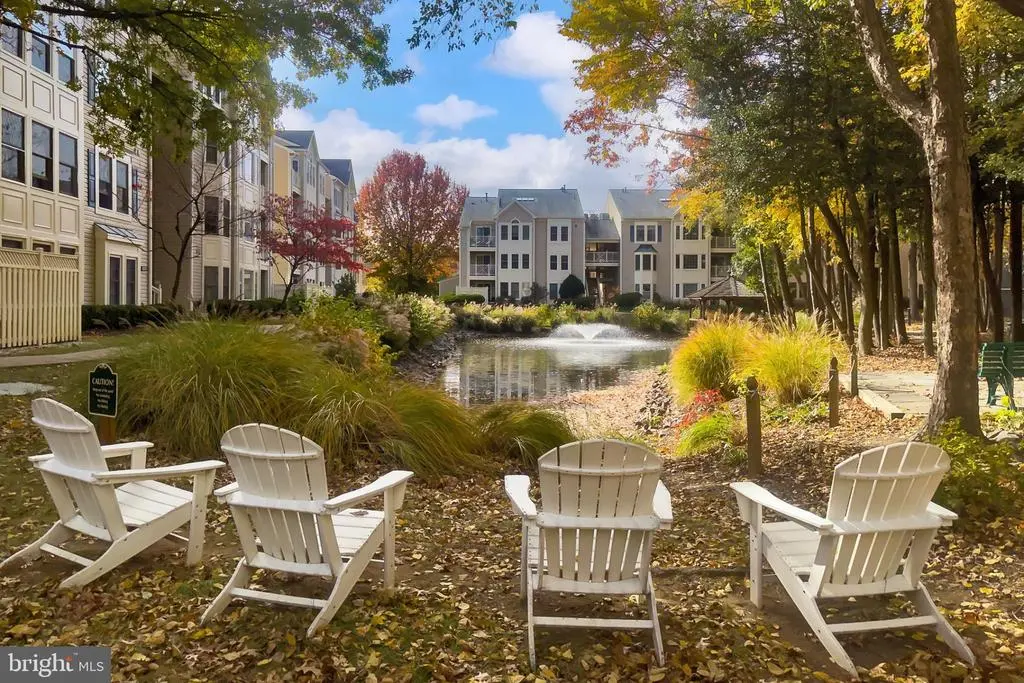 12213 Fairfield House Dr #506b, FAIRFAX