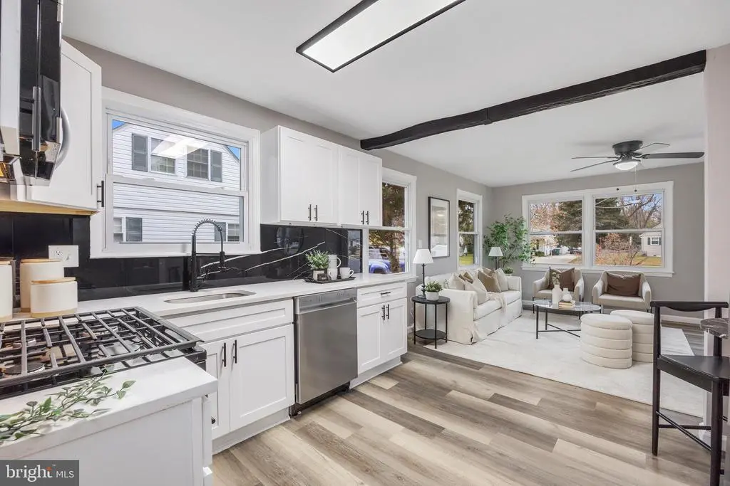 6 Victor Pkwy, Annapolis