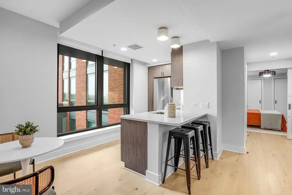 1211 Van St Se #501, WASHINGTON