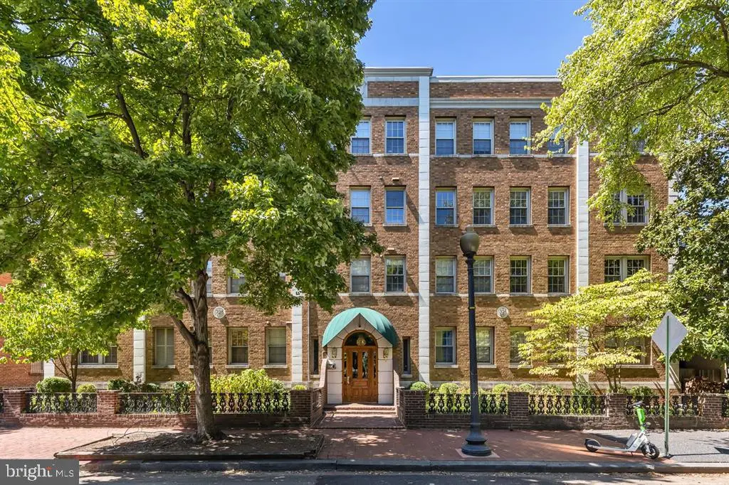 18 9th St Ne #302, WASHINGTON