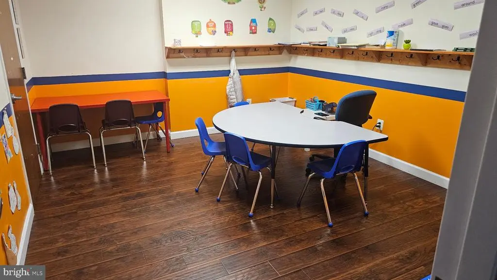 43130 Amberwood Plz #160, CHANTILLY