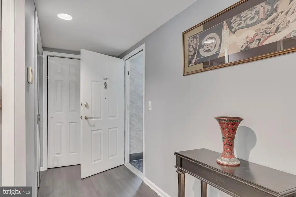 9108 Centennial Sta #910, WARMINSTER