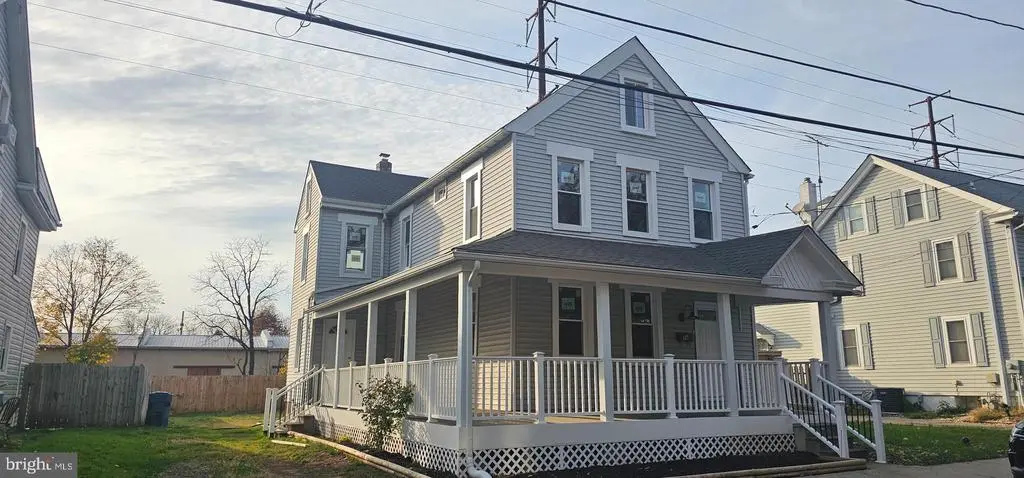 36 N Maple Ave, HATFIELD