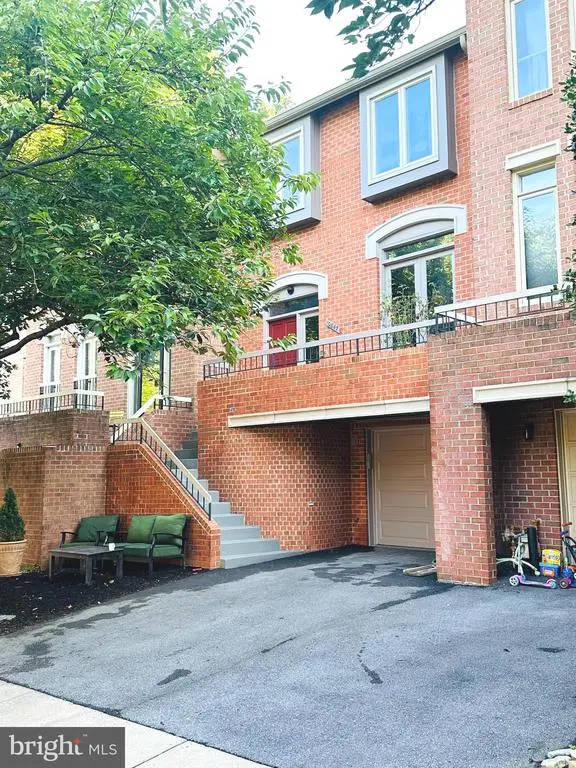 10847 Whiterim Dr, Rockville