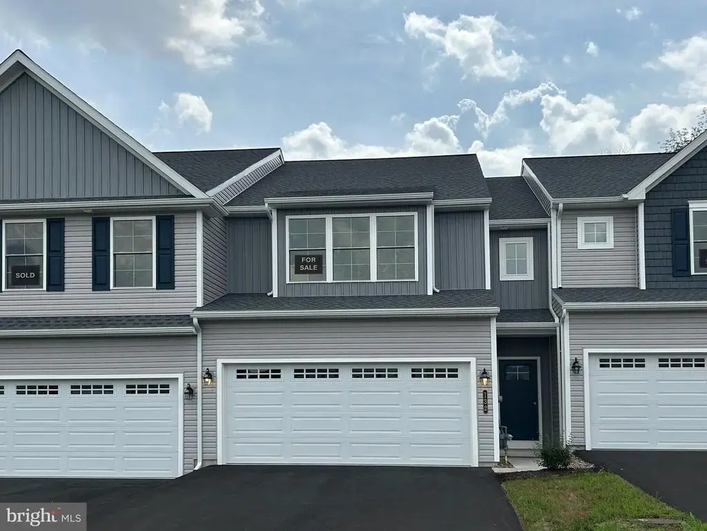132 Magnolia Dr, MIDDLETOWN