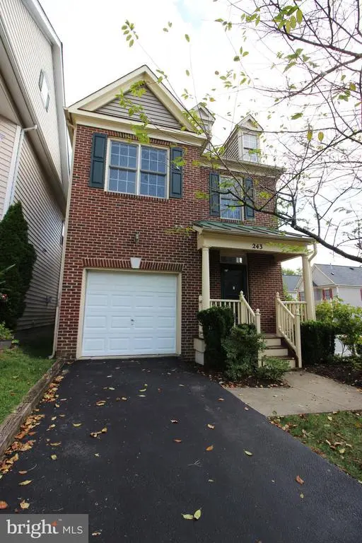 243 Winter Walk Dr, Gaithersburg