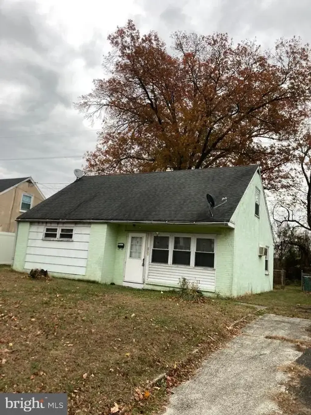 810 Winder Dr, BRISTOL