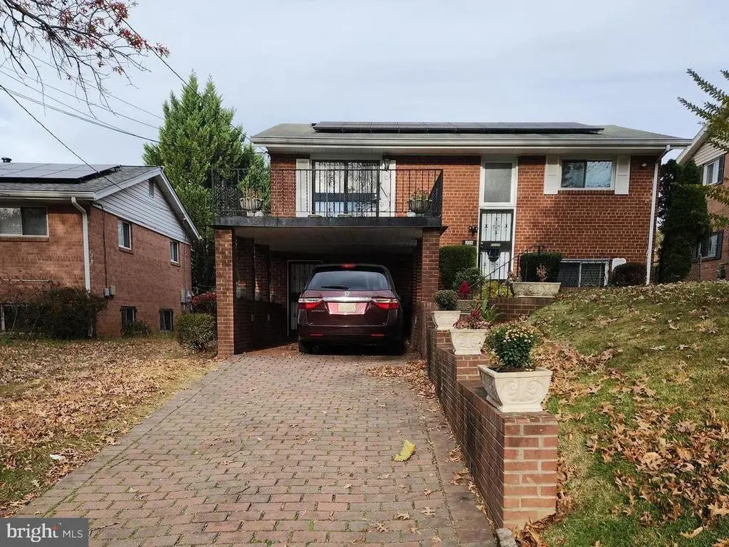 3212 Highwood Dr Se, WASHINGTON