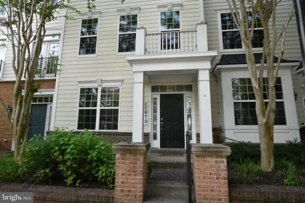 11675 Leesborough Cir, Silver Spring