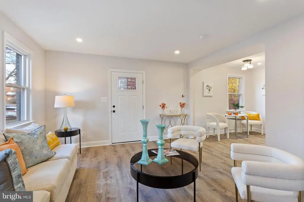 5051 8th St Ne, Washington