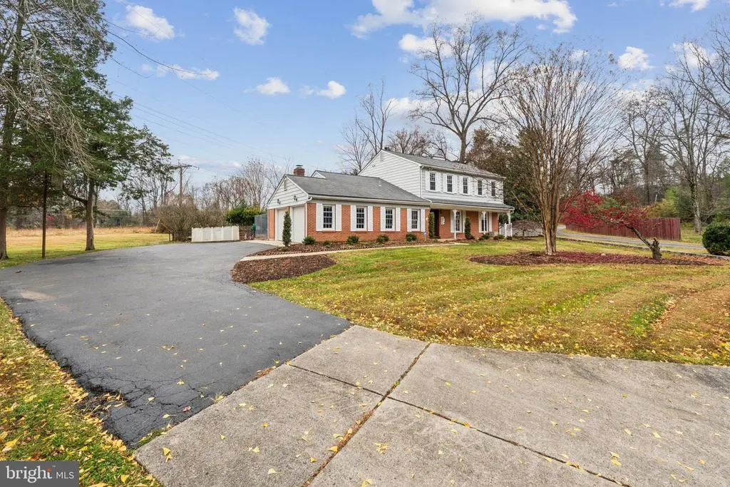 8624 Wild Olive Dr, Potomac