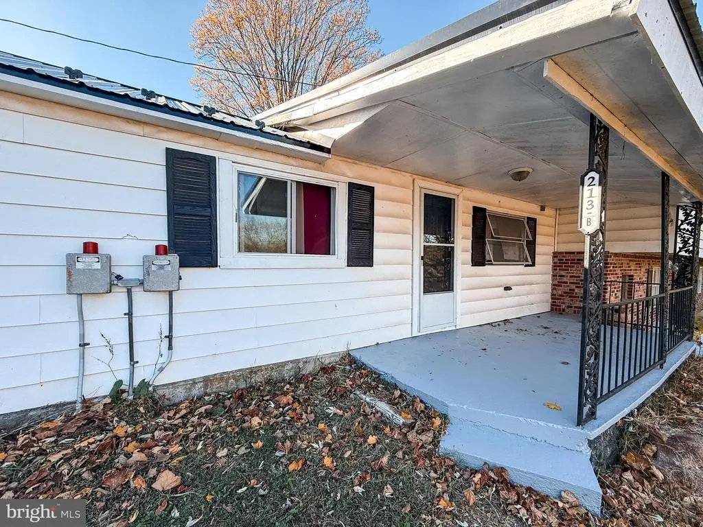 213 W Chapline St #b, Sharpsburg